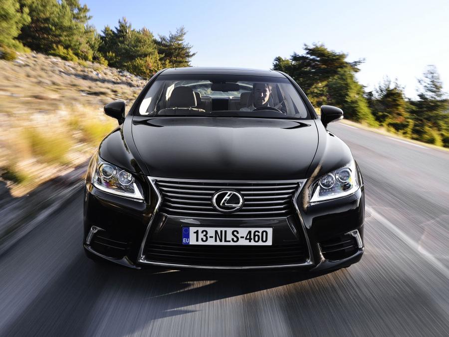  Lexus LS460L 2012 года  (EU) (фото 11 из 12)